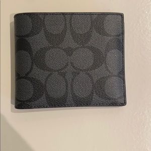 Large men’s Coach wallet